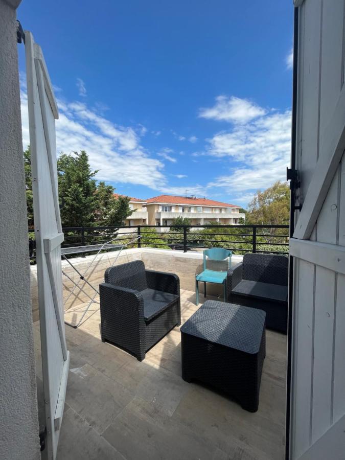 Appartement 4 Personnes, Aeroport Marseille Marignane Dış mekan fotoğraf
