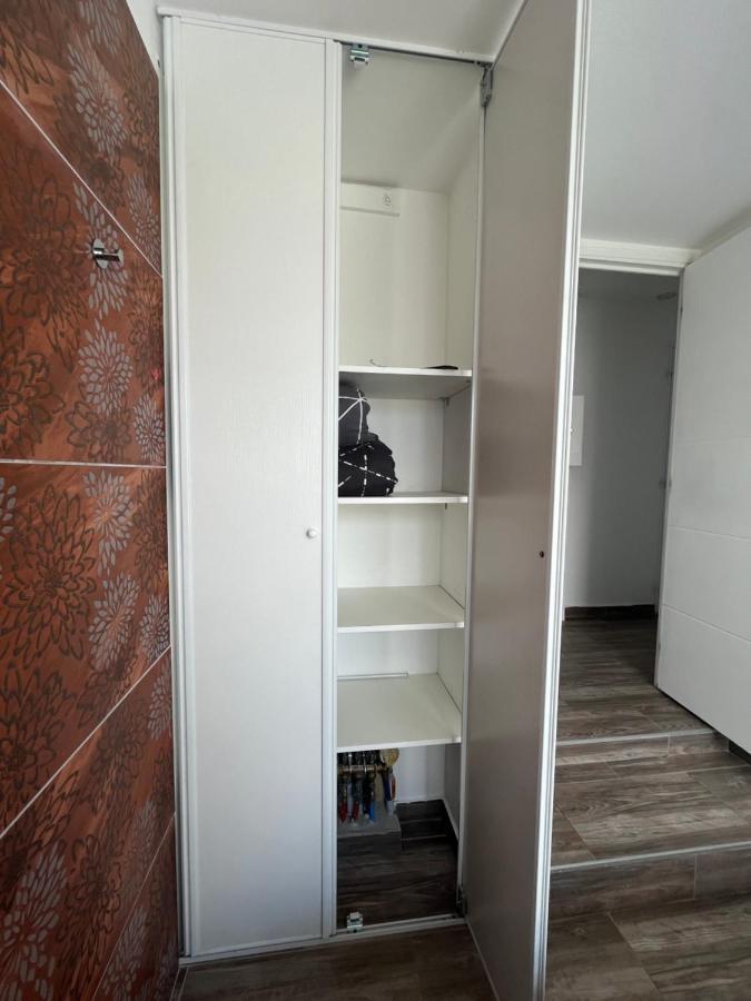 Appartement 4 Personnes, Aeroport Marseille Marignane Dış mekan fotoğraf